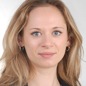 Dr. Lea Hoffmann